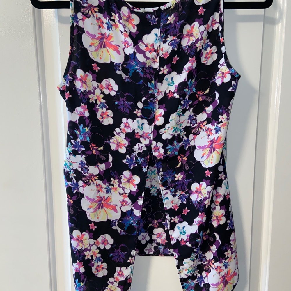 Express Tank Top With Split Open Back - image 2